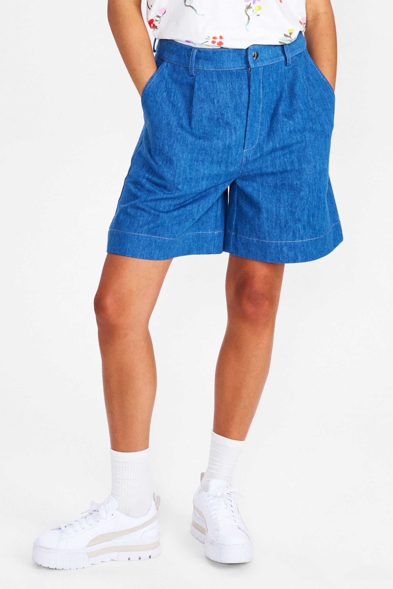 702986 Denim