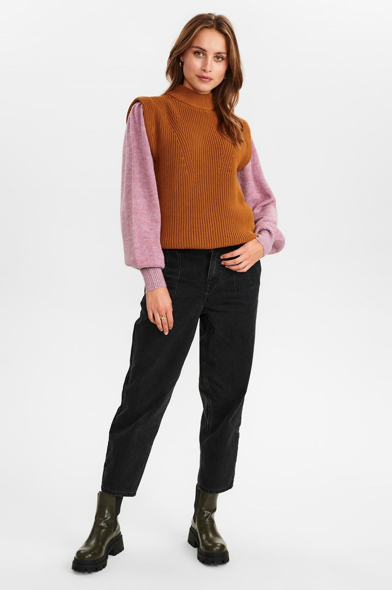 700985-5535_3.jpg